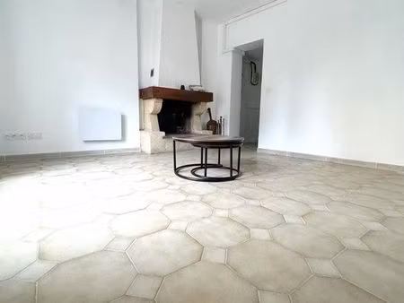 appartement non-meublé t2bis/t3