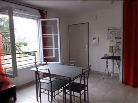 t2 40 mètres carrés environ