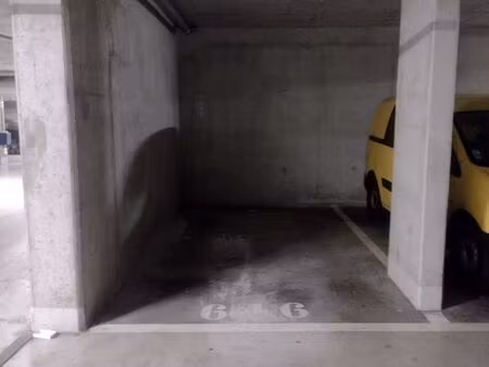 parking saint ouen