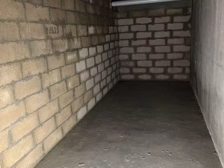 local de stockage sécurisé de 13 m2 idéal artisan