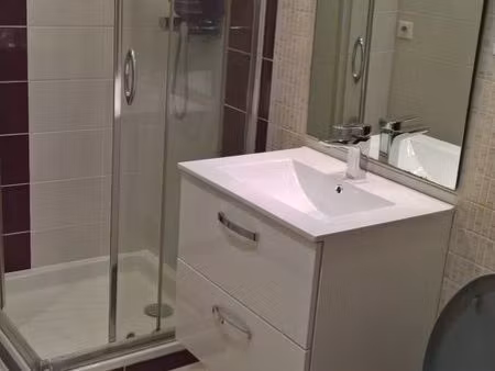 logement 4 pièces-80 m2
