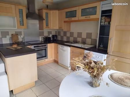 t2 meublé  très calme  ensoleillé en ré de jardin  près métro valmy