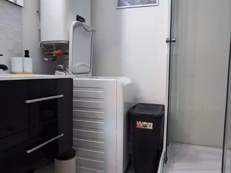 location studio meublé