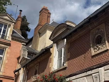 t3 lumineux 65m2 - hyper-centre ( martroi ) + parking privé