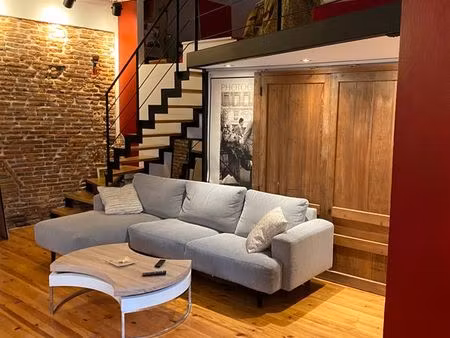 t2 meublé quartier bourse dispo le 17 mai