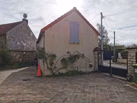 maison f2 meublée 50m² - parking  cour sécurisée & calme