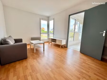 bel appartement t2 de 38m² situé au pied des commerces