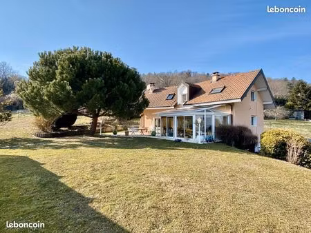 villa t5 de standing à louer