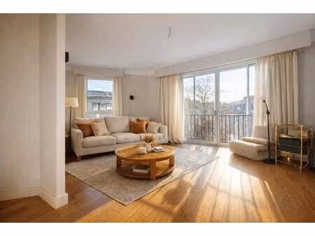 saint maur  mairie  plein centre  2p  dernier etage  tres lumineux  ascenseur  cave  box