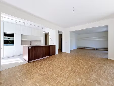 appartement te huur in brussel met 4 slaapkamers