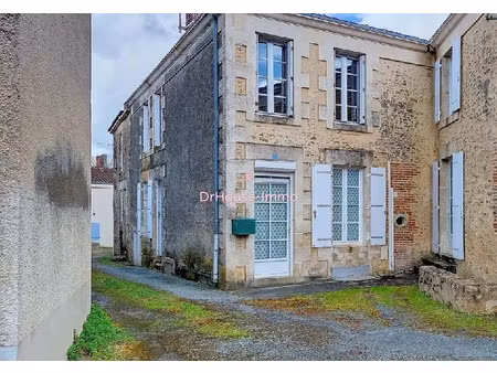 vente maison 3 pièces 98 m² à sigournais (85110)  79 900 €