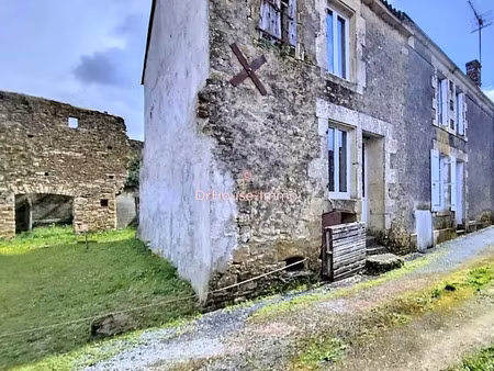 vente maison 2 pièces 51 m² à sigournais (85110)  33 900 €