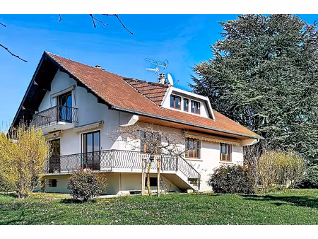 maison 184 m2 5 chambres dans un écrin de verdure de 1606 m2