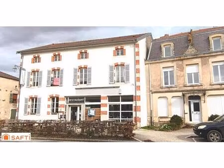 rare  ce bel immeuble commercial contenant un restaurant renommé  sa terrasse et son appar