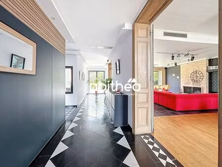 maison de luxe en vente à cantin  france