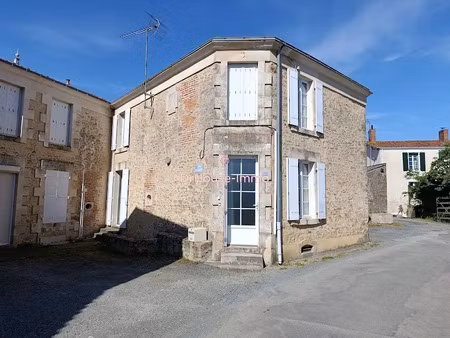 vente maison 5 pièces 118 m² à sigournais (85110)  127 900 €