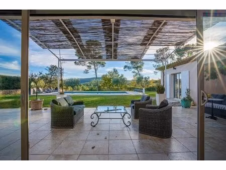 exclusivité - sud de la france- golf de barbaroux - villa de charme avec vue d'exception