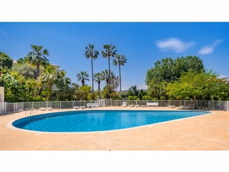 appartement 2 pièces - 62 m²