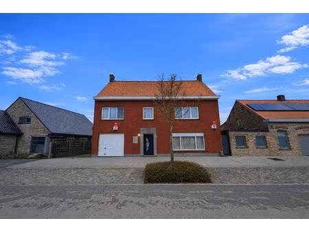 huis te koop in lo-reninge met 3 slaapkamers