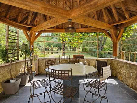 astaffort : l'âme du moyen-âge au fil de l'eau : ancien moulin d'exception 230 m²