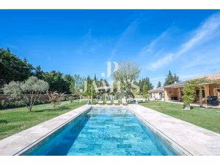 maison de plain pied rénovée avec piscine - graveson