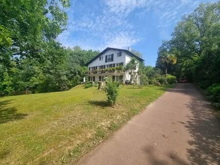 maison de luxe 7 chambres en vente à villefranque  nouvelle-aquitaine