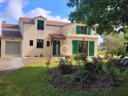 vente maison 5 pièces 141.89 m² à saint-père-en-retz (44320)  339 625 €