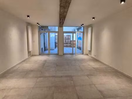 botanique : rez de chaussée 1ch avec terrasse