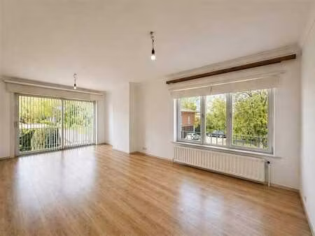 superbe appartement en plein centre de merchtem