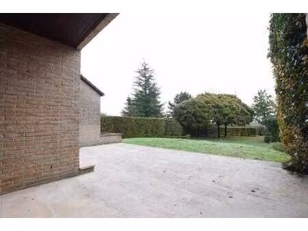 spacieuse villa idéalement située