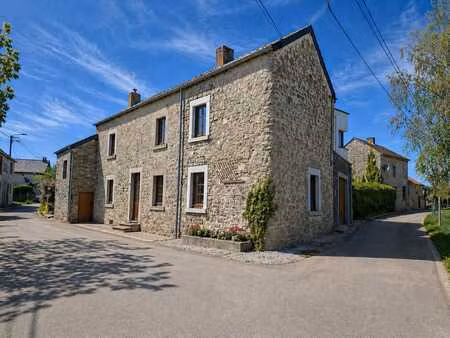 maison 4f avec fort potentiel dans un environnement paisible