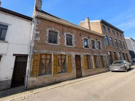 opportunite - grand immeuble à rénover à fontaine-l'evêque