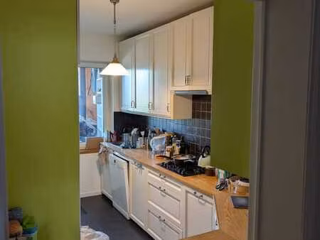 appartement 2 chambres anderlecht avec balcon (45 caractères