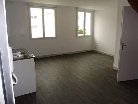 location appartement 3 pièces à saint-brieuc (22000) : à louer 3 pièces / 76m² saint-brieu