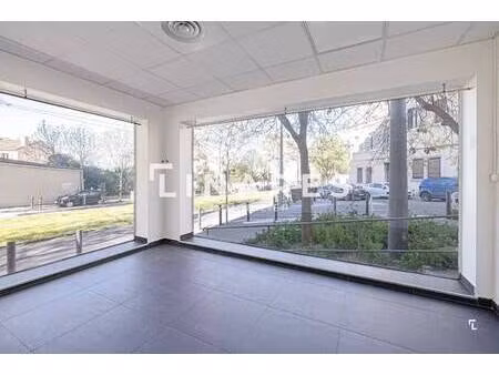 local commercial à vendre
