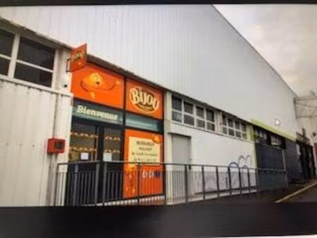 local commercial à louer