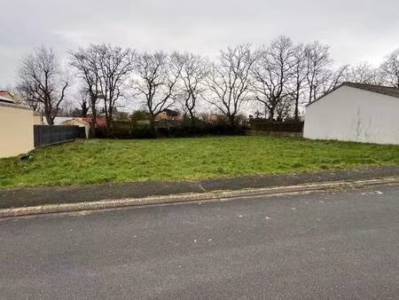 terrain constructible viabilisé à vendre