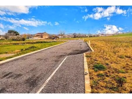 terrain constructible viabilisé à vendre