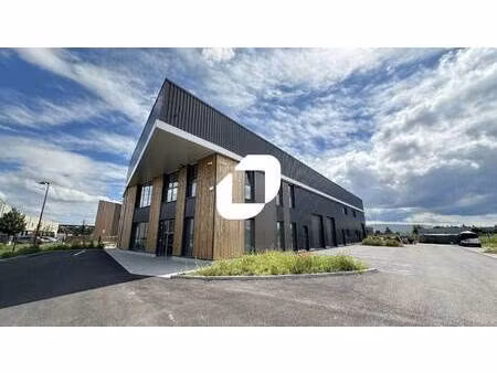 local d'activités à louer