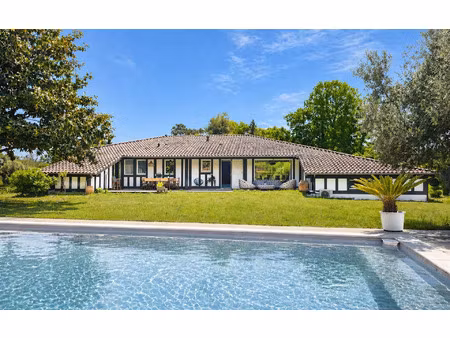 maison saubion m² t-5 à vendre  820 000 €