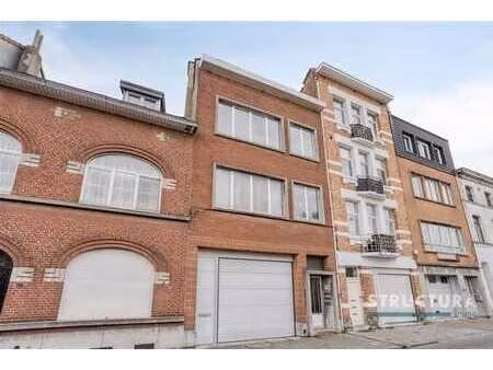 immeuble de rapport à vendre dans un quartier agréable à gan