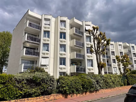 18 rue ledru rollin - dans residence standing au calme