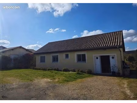maison de plain-pied rénovée – 3 ch – terrain 1015m² – vue dégagée – chânes (10 min mâcon)