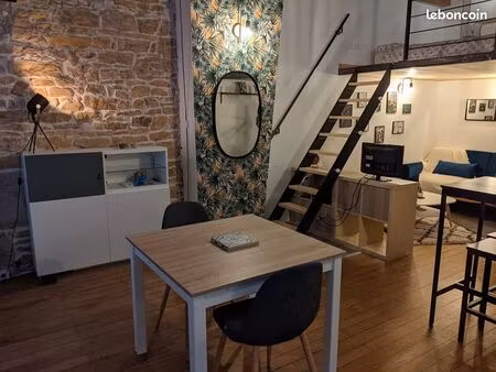 canut meublé refait à neuf - 47m2 toutes charges comprises – opéra / hôtel de ville / croi