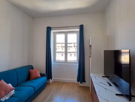 studio à louer vieux port cours estienne d'orves