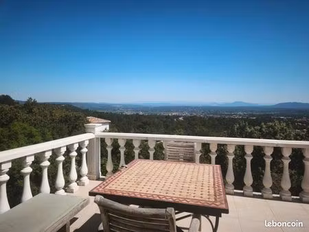 propriété 9 pièces 205 m²