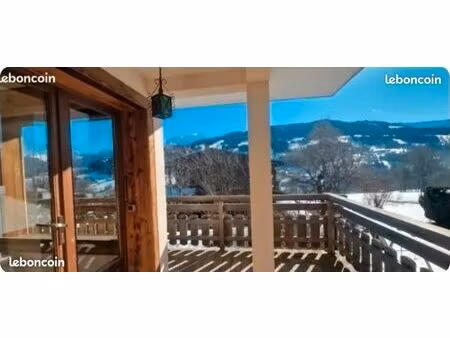 a l année 90 m2 face mont blanc