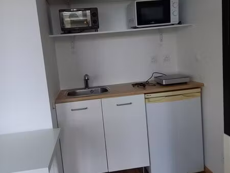 500m fac medecine studio meublé