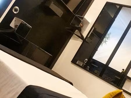 au mois chambre privée au vieux-port marseille