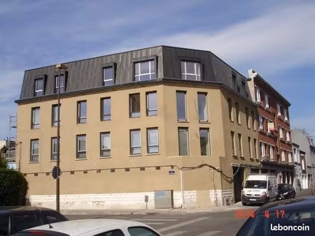 t4 place du travail roubaix